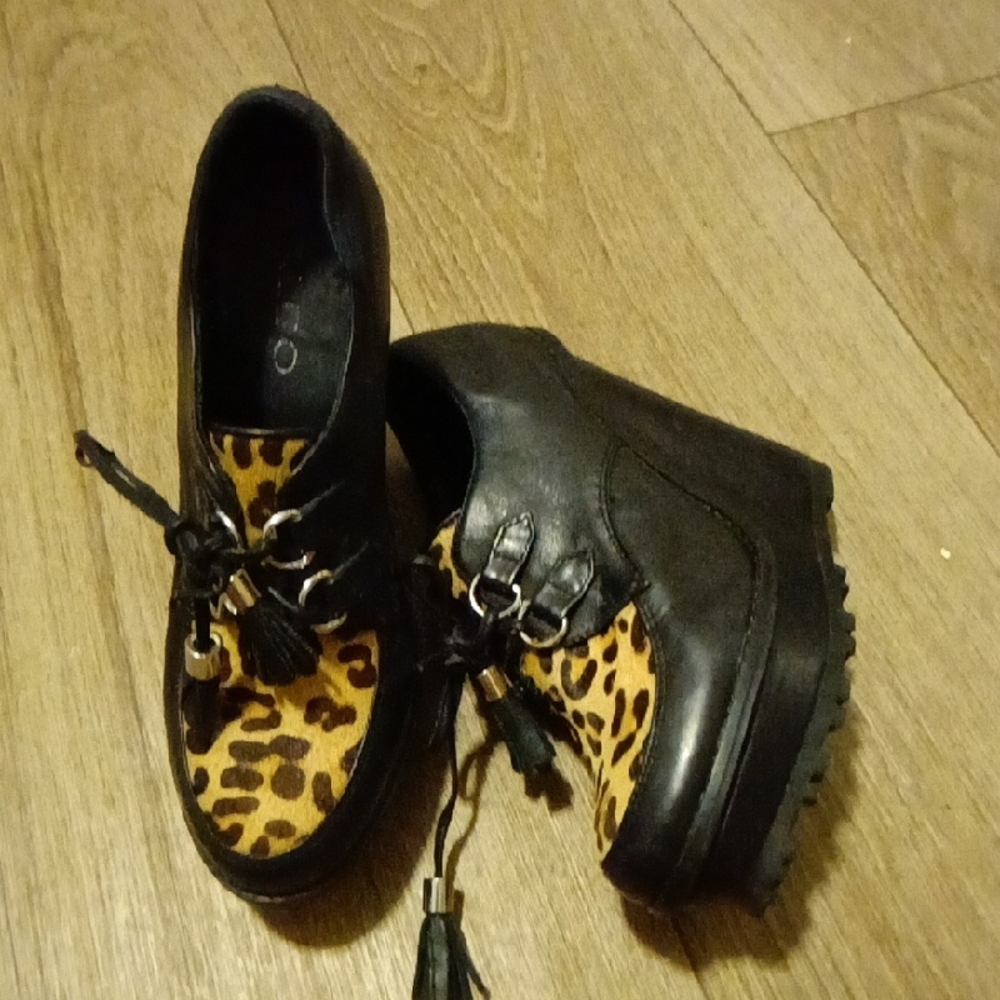 Leather Platform Aldo Heel